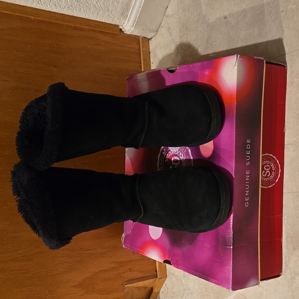 SO Authentic American Heritage Black Genuine Suede size 9M